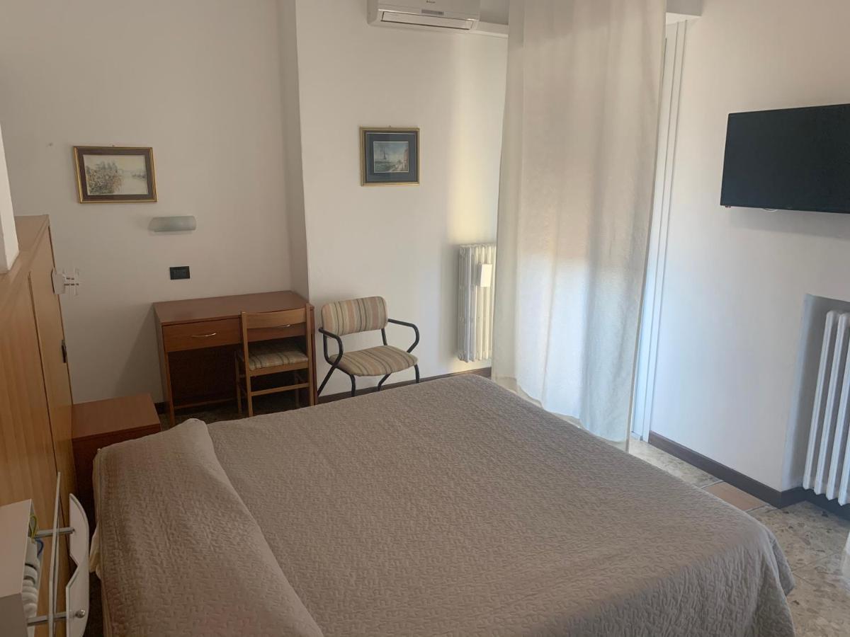 Hotel Marchina Brescia megye Kültér fotó