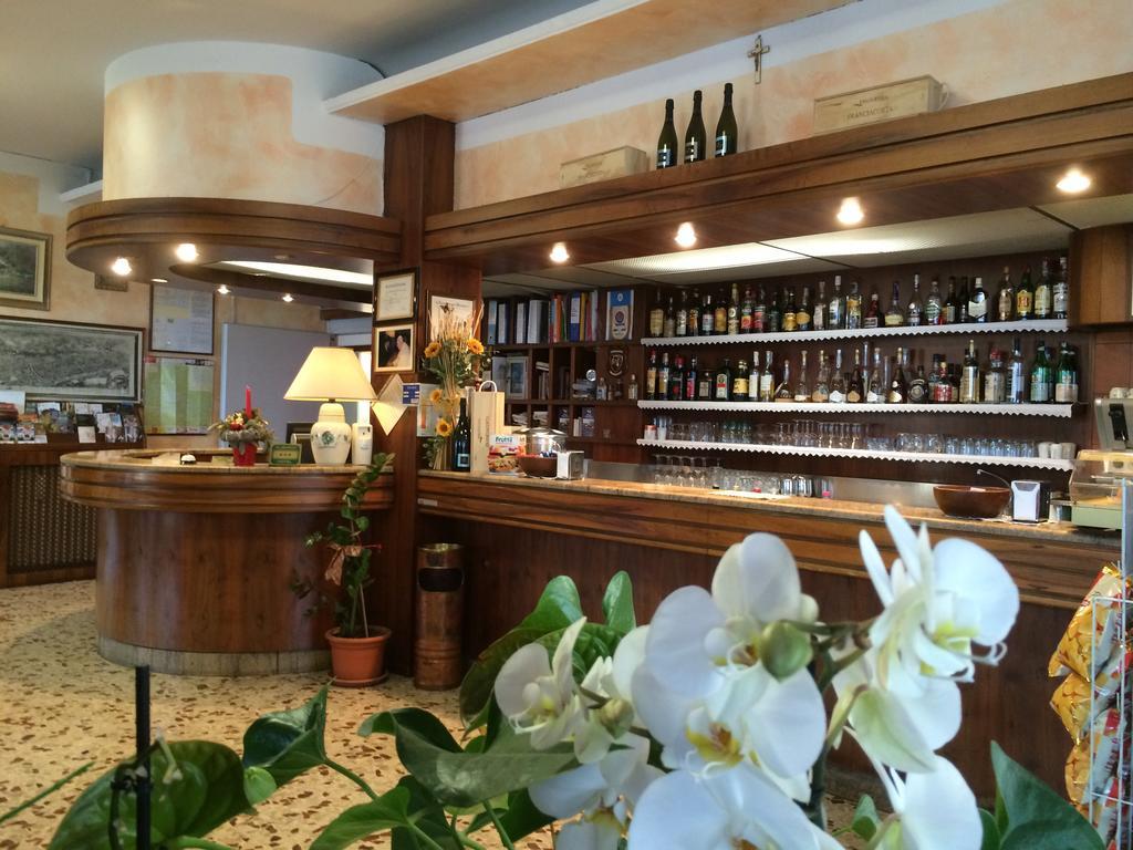 Hotel Marchina Brescia megye Kültér fotó