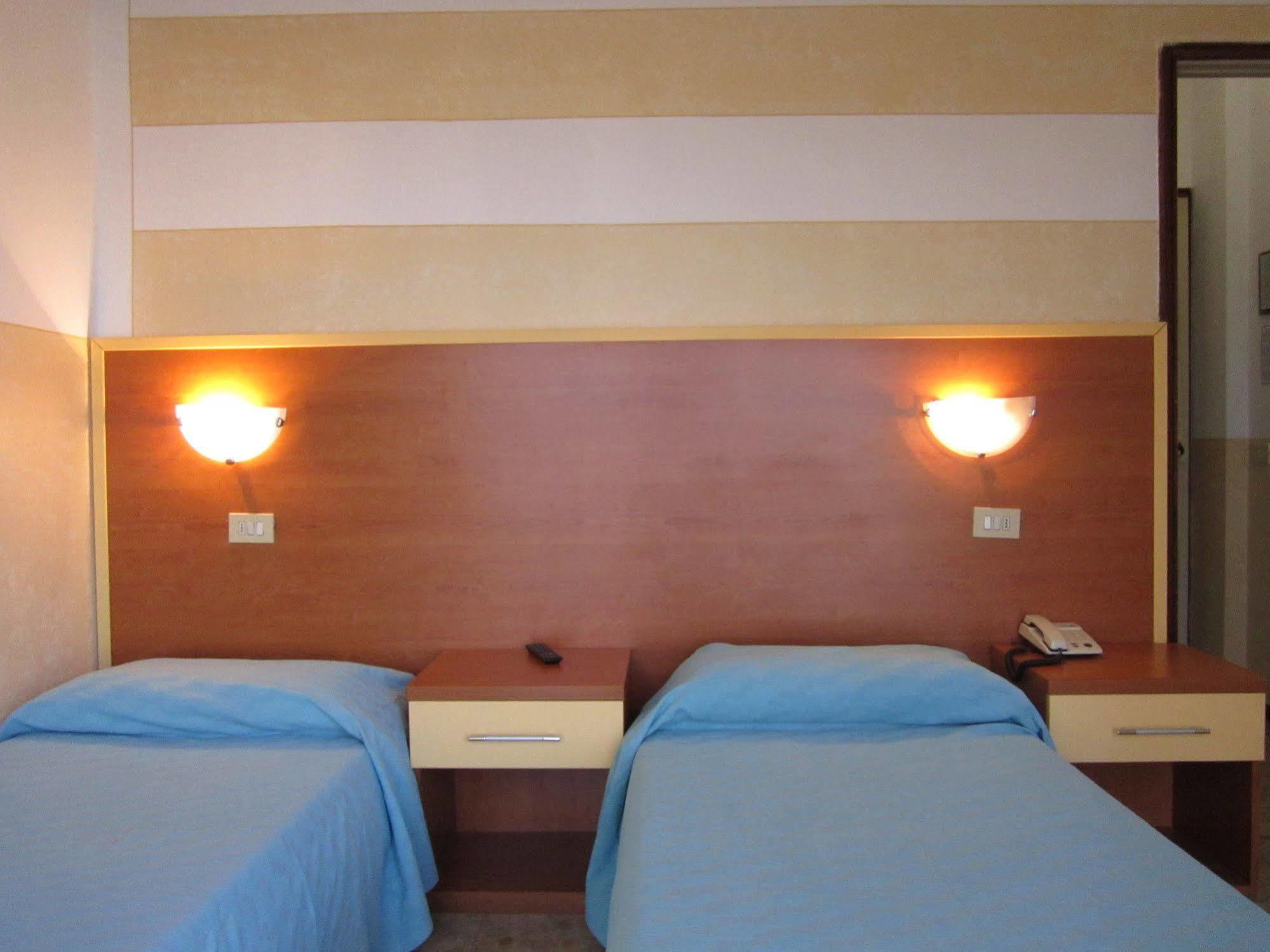 Hotel Marchina Brescia megye Kültér fotó